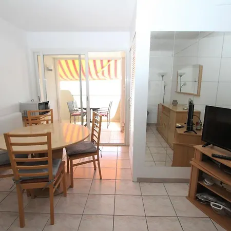 2 Pieces En Front De Apartment